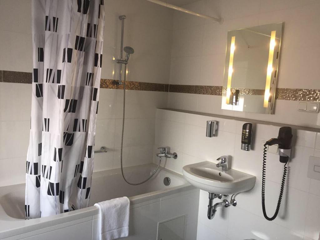 Hotel Monte Cristo Offenbach am Main Bagian luar foto